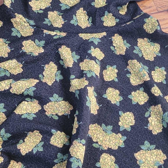 LuLaRoe fit and flare dress floral print XS Nicole - Picture 2 of 6